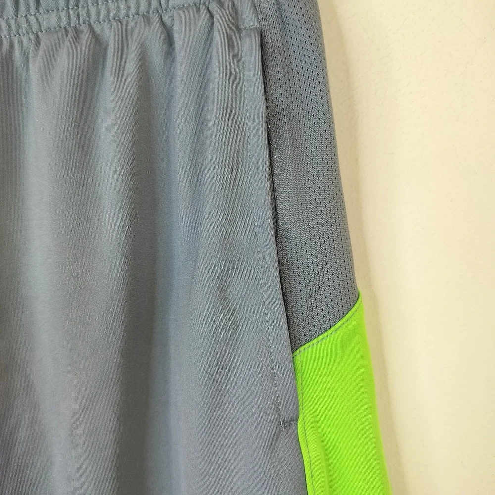 Nike Basketball Shorts Boys Large Dri-Fit Athletic Gray Neon Green Pockets